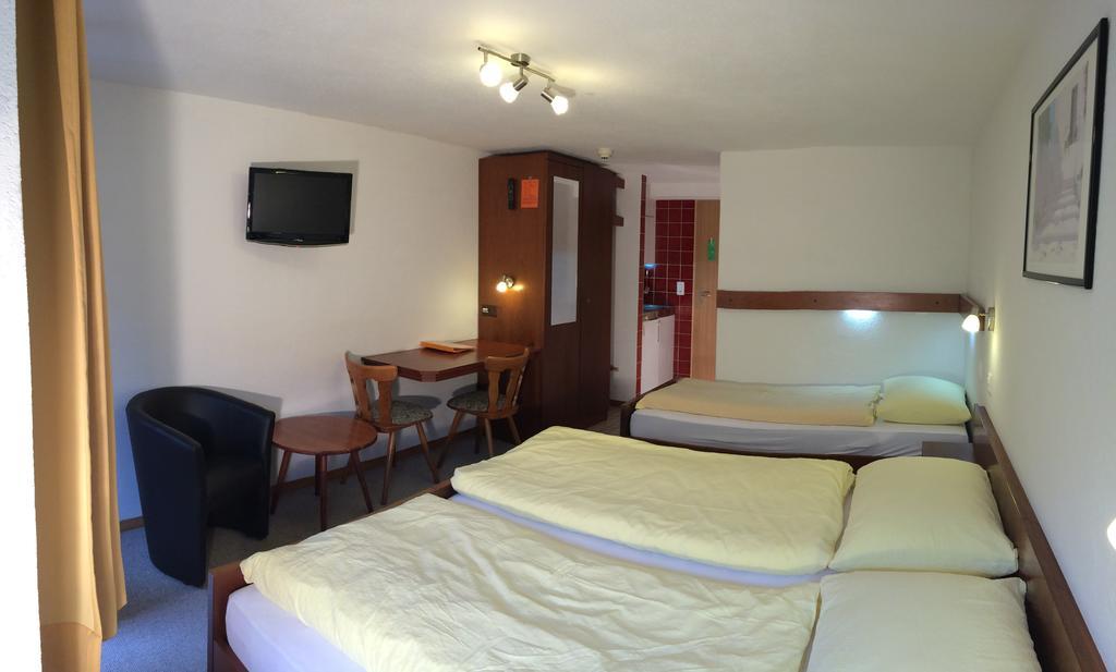 Hotel Zum See Grächen Værelse billede